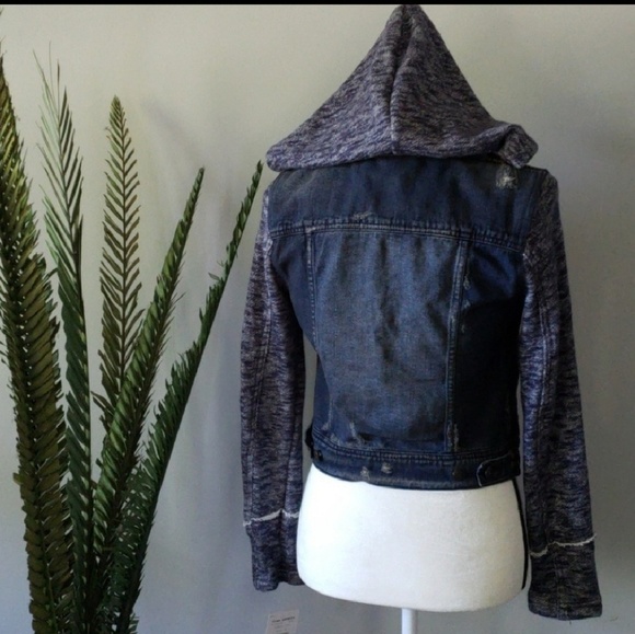 Free People denim jacket with fabric hoodie and sleeves NWT - Picture 4 of 5